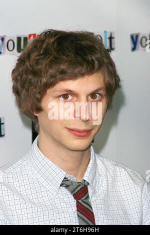 Michael Cera bei der Premiere von Dimension Films „Youth in Revolt“. Ankunft im Mann Chinese 6 Theatre in Hollywood, CA, 6. Januar 2010. Foto: Joseph Martinez / Picturelux Stockfoto