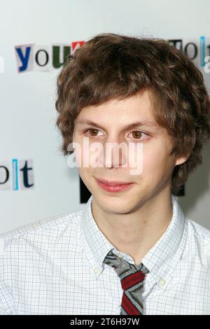 Michael Cera bei der Premiere von Dimension Films „Youth in Revolt“. Ankunft im Mann Chinese 6 Theatre in Hollywood, CA, 6. Januar 2010. Foto: Joseph Martinez / Picturelux Stockfoto