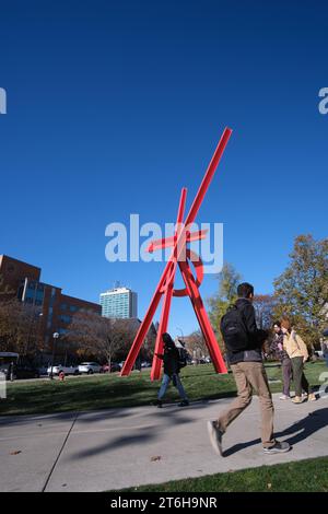 Orion Outdoor-Skulptur von Mark di Severo auf dem Campus der University of Michigan, Ann Arbor Michigan USA Stockfoto