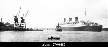 RMS Queen Mary, Southampton 1936 Stockfoto