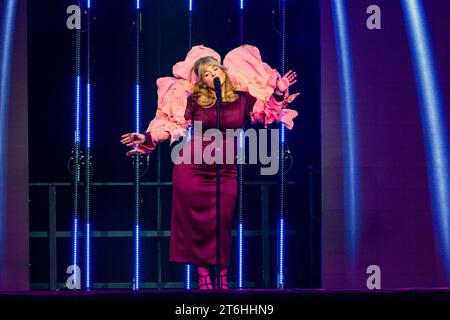 Köln Schlagersängerin Maite Kelly am 09.11.2023 in Köln beim Auftaktkonzert Ihrer Tournee die Happy Show - Live 2023 am 09.11.2023 in Köln *** Kölner Popsängerin Maite Kelly am 09 11 2023 in Köln beim Eröffnungskonzert ihrer Tour die Happy Show Live 2023 am 09 11 2023 in Köln Copyright: xGerhardxWingenderx/xEibner-Pressx EP GWR Stockfoto