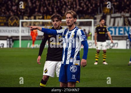 Halmstad, Schweden. November 2023. Arbnor Mucolli (19) von IFK Göteborg, das während des Allsvenskan-Spiels zwischen IFK Göteborg und AIK bei Gamle Ullevi in Göteborg zu sehen war. (Foto: Gonzales Photo - Amanda Persson). Stockfoto