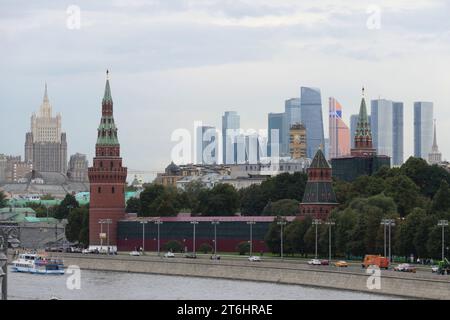 Blick auf den Damm des Flusses Moskva, Kreml, Moskau-Stadt Stockfoto