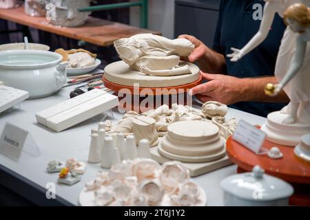 Arbeitsvorführung in der Porzellanmanufaktur Meissen, Sachsen, Deutschland, Europa Stockfoto