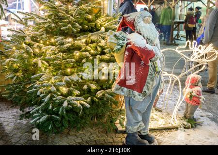 Deutschland, Baden-Württemberg, Durlach, Weihnachtsmarkt. Stockfoto