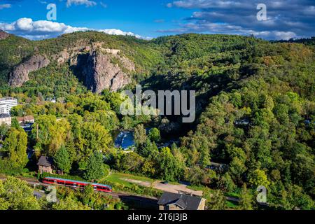 Bad Münster am Stein, Burg, Felsenlandschaft, Grafen von Sponheim, Herbst, Hochburg, Martin Bucer, Mineral Spa, nahe, Porphyr-Gesteinsformation, Raugrafen, Reformator, Reichsritter Franz von Sickingen, Rheingrafenstein, Burg, Ulrich von Hutten, Vorburger Ruine Affenstein Stockfoto