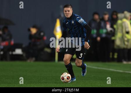 Bergamo, Italien. November 2023. Emil Holm aus Atalanta während des Spiels der UEFA Europa League im Stadio di Bergamo, Bergamo. Der Bildnachweis sollte lauten: Jonathan Moscrop/Sportimage Credit: Sportimage Ltd/Alamy Live News Stockfoto