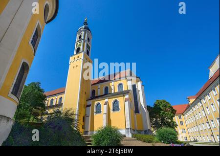 Die barocke Klosterkirche St. Georg, Kloster, Reichsabtei Ochsenhausen, ein Benediktinerkloster von 1090 bis 1803, Bayern, Deutschland Stockfoto