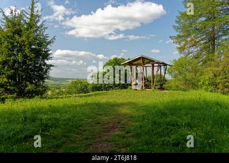 Halbarides Grünland Neuenberg in Ibengarten bei Glattbach, Biosphärenreservat Rhön, Gemeinde Dermbach, Wartburgkreis, Thüringen, Deutschland Stockfoto