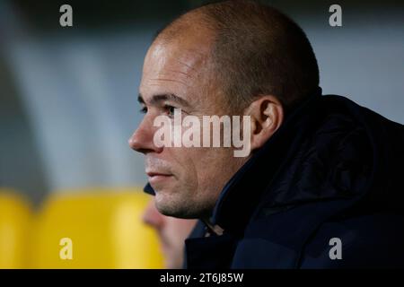 SITTARD, NIEDERLANDE - 10. NOVEMBER: Danny Buijs Cheftrainer von Fortuna Sittard vor dem niederländischen Eredivisie-Spiel zwischen Fortuna Sittard und Heracles Almelo im Fortuna Sittard Stadion am 10. November 2023 in Sittard, Niederlande. (Foto von Orange Pictures) Credit: Orange Pics BV/Alamy Live News Stockfoto