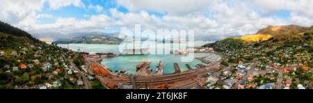 Hafen und Hafen von Lyttelton in Neuseeland in der Nähe von Christchurch an der Pazifikküste. Stockfoto
