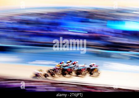 Action vom Women's Elimination Race während der vierten Runde der UCI Track Champions League 2023 im Lee Valley VeloPark, London. Bilddatum: Freitag, 10. November 2023. Stockfoto