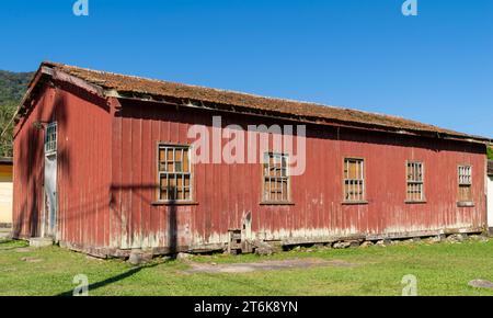 Ehemaliges Lagerhaus im Bezirk Paranapiacaba, Bundesstaat São Paulo, Brasilien Stockfoto