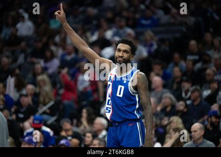 10. November 2023, Sacramento, CA, USA: Der Garde der Sacramento Kings Malik Monk (0) reagiert, nachdem er während eines Spiels gegen den Oklahoma City Thunder im Golden 1 Center am Freitag, 10. November 2023 in Sacramento einen Korb geschossen hat. (Kreditbild: © Paul Kitagaki Jr./ZUMA Press Wire) NUR REDAKTIONELLE VERWENDUNG! Nicht für kommerzielle ZWECKE! Stockfoto