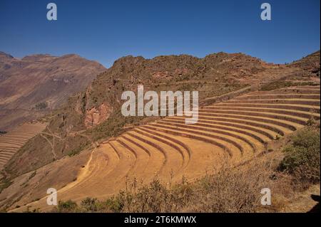 Archäologische Stätte Pisac mit wunderschönem Blick auf landwirtschaftliche Terrassen Stockfoto