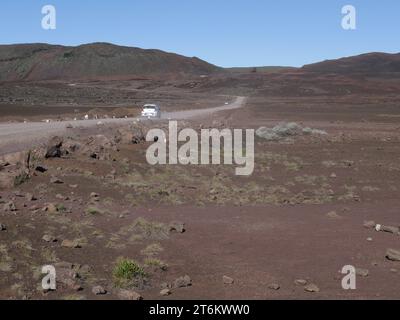 Die berühmte Straße zum Vulkan, Plaine des Sables, Réunion, Frankreich im Ausland. Roadtrip durch die vulkanische Landschaft der Maskarenen Stockfoto