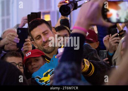 Turin, Italien. November 2023. Der Tennisspieler Novak Djokovic trifft seine Fans auf der Piazza Castello, Turin, vor dem Nitto ATP Finals 2023, die mit Marco Destefanis/Alamy Live News beginnen Stockfoto