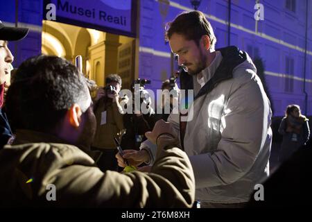 Turin, Italien. November 2023. Tennisspieler Daniil Medwedev trifft seine Fans auf der Piazza Castello, Turin, vor dem Nitto ATP Finals 2023, die mit Marco Destefanis/Alamy Live News beginnen Stockfoto