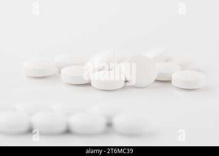 Apotheke Thema, weiß die Medizin tabletten Antibiotikum Pillen. Stockfoto