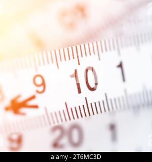 Detailansicht eines Maßbandes. Stockfoto