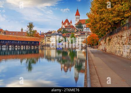 Thun, Schweiz Stadtbild im Herbst. Stockfoto