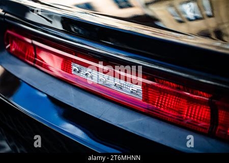 Lviv, Ukraine - 24. Juli 2019: Nahaufnahme von Dodge Challenger Stockfoto