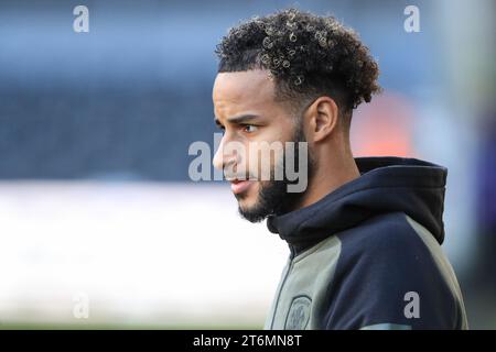 Barry Cotter #17 von Barnsley kommt während des Spiels Derby County gegen Barnsley in der Sky Bet League 1 am 11. November 2023 im Pride Park Stadium, Derby, Großbritannien (Foto: Alfie Cosgrove/News Images) in Derby, Großbritannien am 11. November 2023. (Foto: Alfie Cosgrove/News Images/SIPA USA) Stockfoto