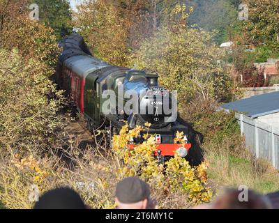 Sheerness, Kent, Großbritannien. November 2023. Eine besondere Dampfeisenbahn am Tag des Waffenstillstands besuchte heute Sheerness in Kent. Die Armistice Kentish Belle (Lokomotive 45596 Bahams) besuchte die Isle of Sheppey nach der Abfahrt von London Victoria. Quelle: James Bell/Alamy Live News Stockfoto