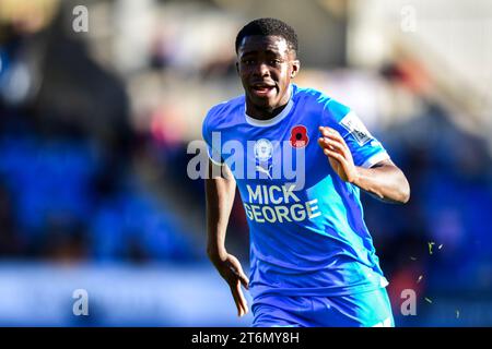 Peterborough, Großbritannien. November 2023. Kwame Poku (11 Peterborough United) tritt am Samstag, den 11. November 2023, beim Spiel der Sky Bet League 1 zwischen Peterborough und Cambridge United in der London Road in Peterborough an. (Foto: Kevin Hodgson | MI News) Credit: MI News & Sport /Alamy Live News Stockfoto