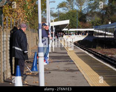 Sheerness, Kent, Großbritannien. November 2023. Eine besondere Dampfeisenbahn am Tag des Waffenstillstands besuchte heute Sheerness in Kent. Die Armistice Kentish Belle (Lokomotive 45596 Bahams) besuchte die Isle of Sheppey nach der Abfahrt von London Victoria. Quelle: James Bell/Alamy Live News Stockfoto