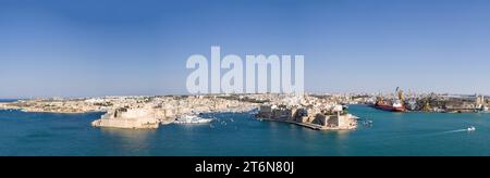 La Valletta, Malta - 17. Juni 2023: Die drei Städte Senglea, Vittoriosa und Cospicua, fotografiert von der Hauptstadt Valletta, Malta Stockfoto