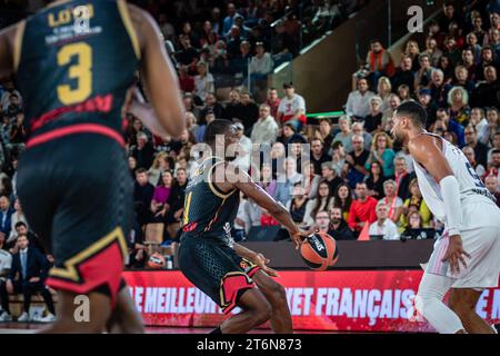 Monaco Spieler #11 Alpha Diallo ist während des 7. Tages der Turkish Airlines Euroleague Basketball beim Sieg von Monaco 80-70 gegen Asvel am 10. November 2023 in Monaco in Aktion zu sehen. Foto: Laurent Coust/ABACAPRESS.COM. Stockfoto