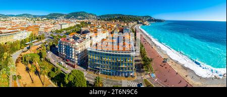 Aus der Vogelperspektive von Nizza, der Hauptstadt des Departements Alpes-Maritimes an der französischen Riviera Stockfoto