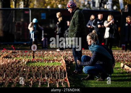 Edinburgh, Großbritannien. November 2023. Szenen im Garten der Erinnerung in Edinburgh während des Waffenstillstands. Kredit: Euan Cherry Kredit: Euan Cherry/Alamy Live News Stockfoto