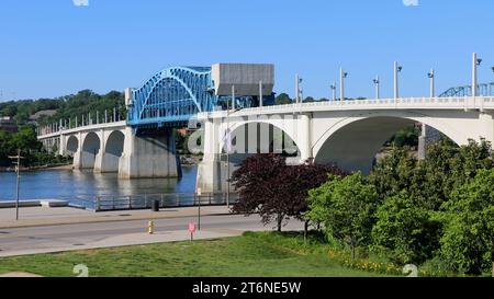 Chattanooga, Tennessee, Usa. Die Market Street Bridge, offiziell als John Ross Bridge bezeichnet. Stockfoto