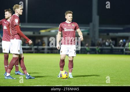 Sam Hoskins von Northampton Town während der zweiten Hälfte des Spiels der Sky Bet League 1 zwischen Northampton Town und Burton Albion im PTS Academy Stadium, Northampton am Samstag, den 11. November 2023. (Foto: John Cripps | MI News) Stockfoto