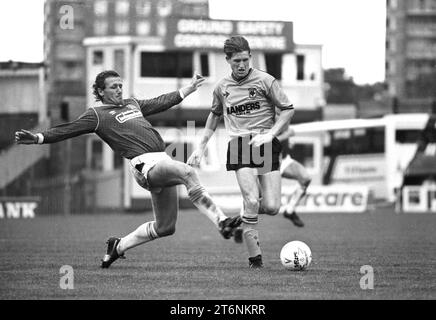 Wolverhampton Wanderers / Plymouth Argyle, 23. September 1989 Andy Mutch und Kenny Brown Stockfoto