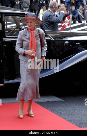 Dänische Königsfamilie bei der Eröffnung des dänischen parlaments kommt folketinget in Christiansborg an, HRH Königin margrethe, Prinz henrik, Prinz Joachim, Prinzessin Benedikte, Kronprinzessin Mary Donhaldson und Kronprinz Frederik, Christiansborg Kopenhagen Dänemark Oktober 3,2006 Stockfoto