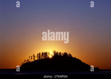 Australien. Queensland. Whitsunday-Inseln. Black Island bei Sonnenuntergang. Stockfoto