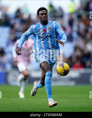 Coventry City's Haji Wright während des Sky Bet Championship Matches in der Coventry Building Society Arena, Coventry. Bilddatum: Samstag, 11. November 2023. Stockfoto