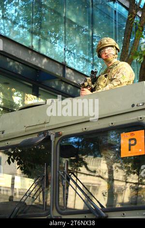 London, Großbritannien. November 2023. Die diesjährige Lord Mayor's Show für den neuen Lord Mayor, Michael Mainelli, zeigte über 7.000 Menschen, darunter zahlreiche Wagen der Armee als Teil der drei Meilen langen Parade. Quelle: Aldercy Carling/Alamy Live News Stockfoto