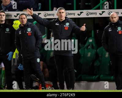 Scottish Premiership - Hibernian FC gegen Kilmarnock FC 11/11/2023 HibsÕ Cheftrainer Nick Montgomery, als Hibernian in der Scottish Premiership im Easter Road Stadium, Edinburgh, UK Credit: Ian Jacobs Stockfoto