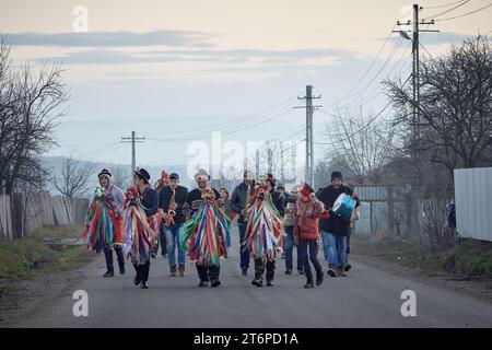 Silvestermasken, Traditionen, Weihnachtslieder und Bräuche in Rumänien Stockfoto