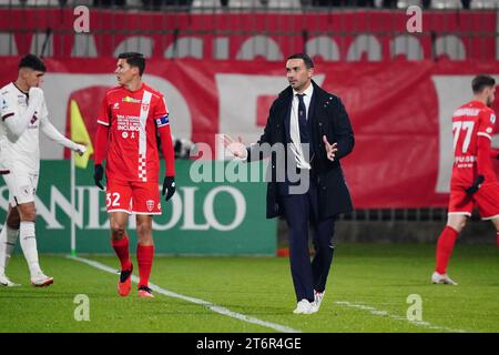 Der Cheftrainer Raffaele Palladino (AC Monza) während des Spiels AC Monza gegen Torino FC, italienische Fußball Serie A in Monza, Italien, 11. November 2023 Stockfoto