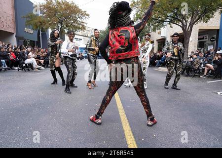 11. November 2023: Kween Sankofa-Bey bei der Austin Fashion Week, Samstag Runway bei The Domain. Austin, Texas. Mario Cantu/CSM(Bild: © Mario Cantu/Cal Sport Media) Stockfoto