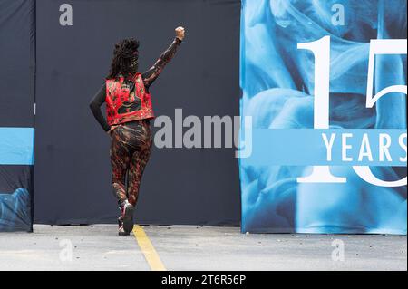 11. November 2023: Kween Sankofa-Bey bei der Austin Fashion Week, Samstag Runway bei The Domain. Austin, Texas. Mario Cantu/CSM Stockfoto