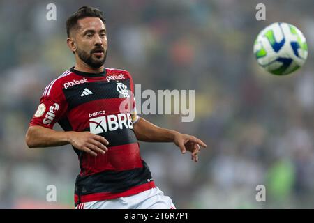 11. November 2023, Rio de Janeiro, Brasilien: EVERTON RIBEIRO aus Flamengo feiert während des Spiels zwischen Flamengo und Fluminense im Rahmen der Brasileirao Serie A 2023 im Maracana Stadium am 11. November 2023 in Rio de Janeiro, Brasilien. (Kreditbild: © Ruano Carneiro/ZUMA Press Wire) NUR REDAKTIONELLE VERWENDUNG! Nicht für kommerzielle ZWECKE! Stockfoto