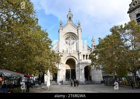 Vorderseite der Katharinenkirche (Eglise Sainte-Katharina) – Brüssel Belgien – 24. Oktober 2023 Stockfoto