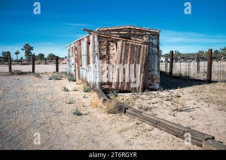 Verlassene Schuppen, Cima California, Cima Store, Mojave National Preserve. Stockfoto