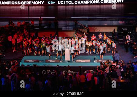 UCI TCL Champions Ceremony, Ellesse Andrews Damen-Sprint, Katie Archibald Frauen-Ausdauer, Dylan BIBIC Männer-Ausdauer und Harrie Lavreysen Männer-Sprint-Gewinner, Track Champions League London Runde 5 11. November. Stockfoto